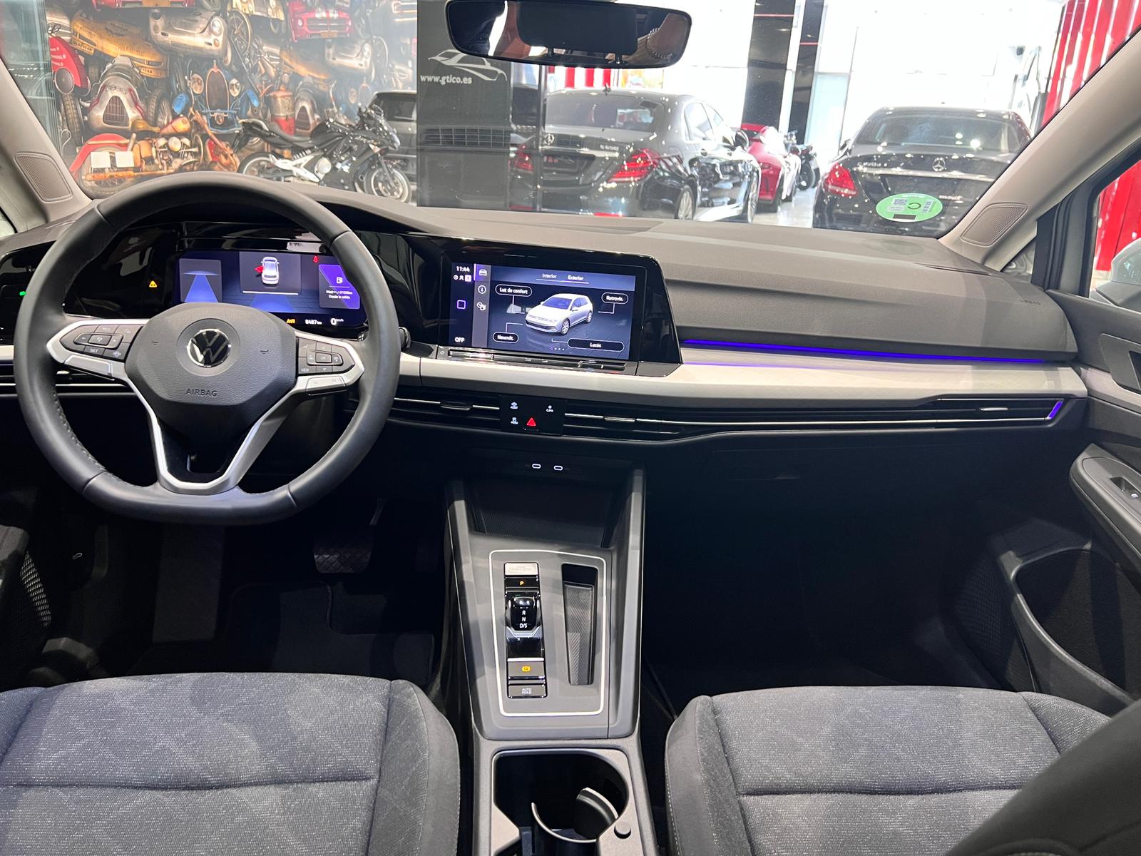Volkswagen Golf 8 · foto 2