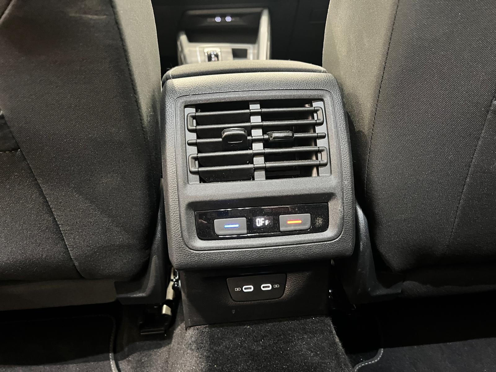 Volkswagen Golf 8 · foto 12