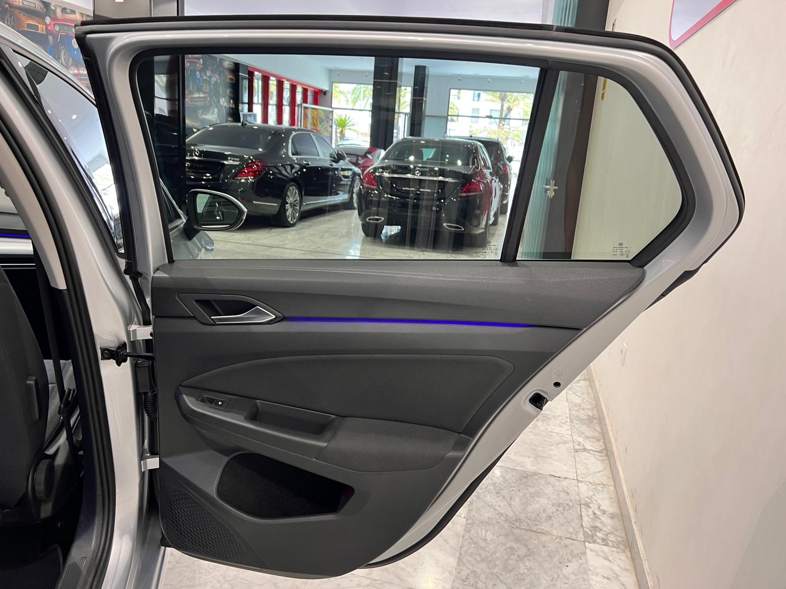 Volkswagen Golf 8 · foto 18
