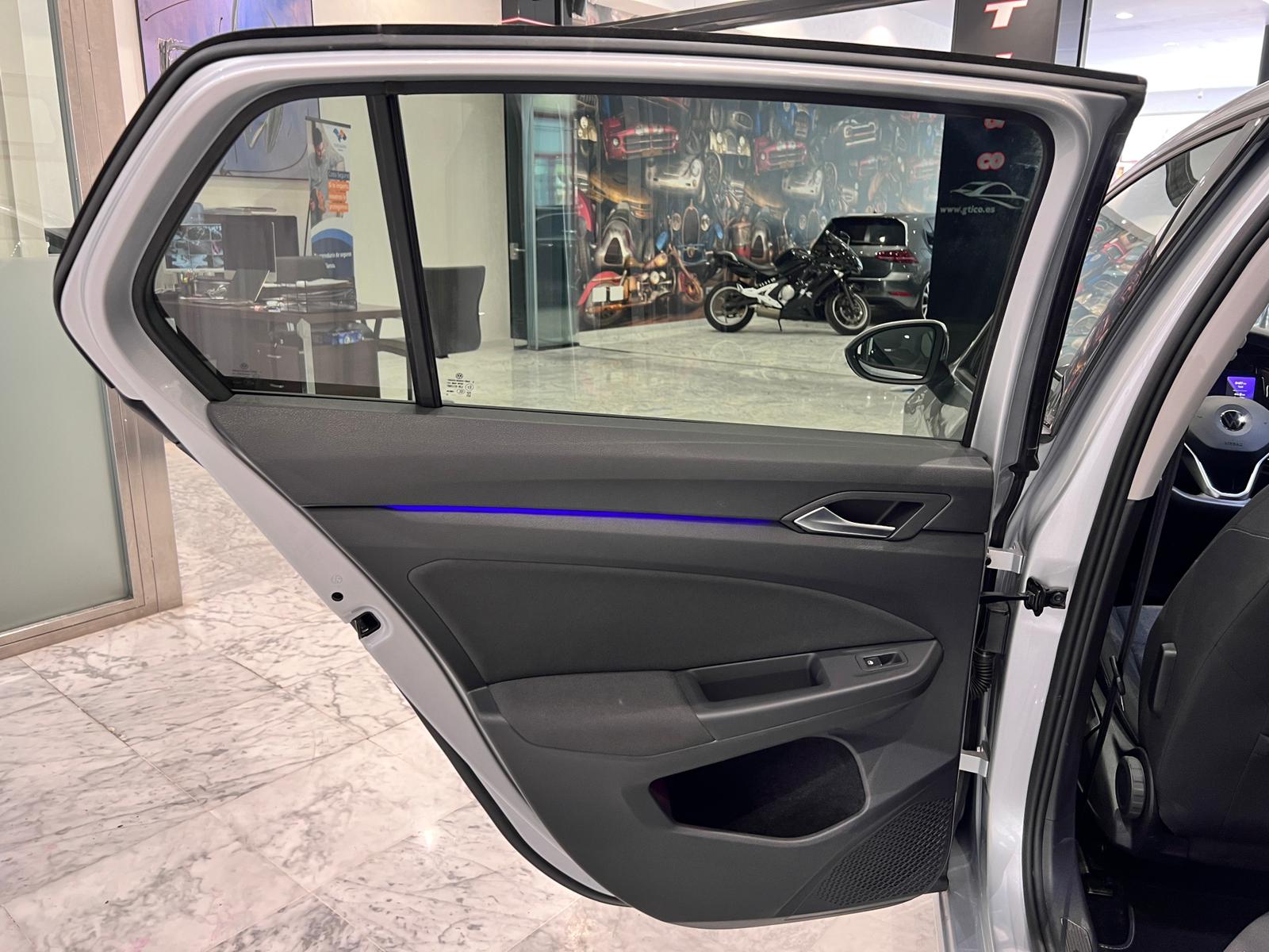 Volkswagen Golf 8 · foto 19